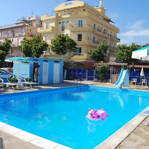 Hotel apartamentowy Record, Rimini